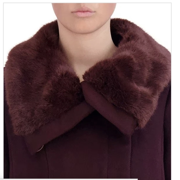 Cole Haan Elegant Burgundy Coat with Faux Fur Collar - Picture 3 of 3
